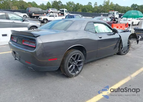 2020 Dodge Challenger Sxt z USA, uszkodzony, nr VIN 2C3CDZAG5LH117871